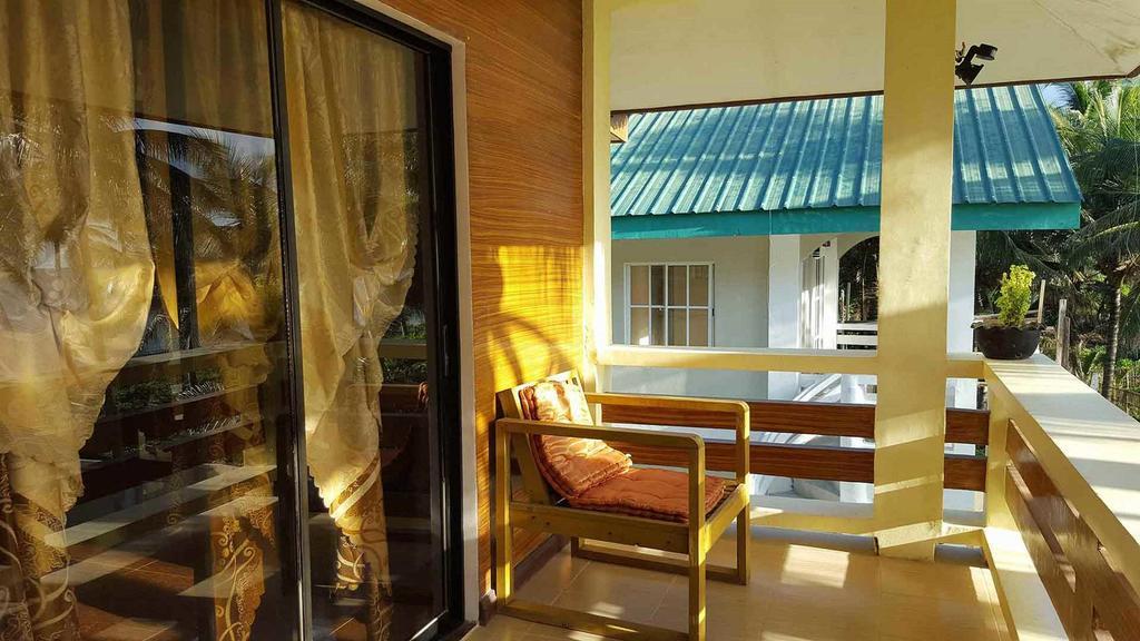 Lanas Beach Resort Romblon Island Ruang foto