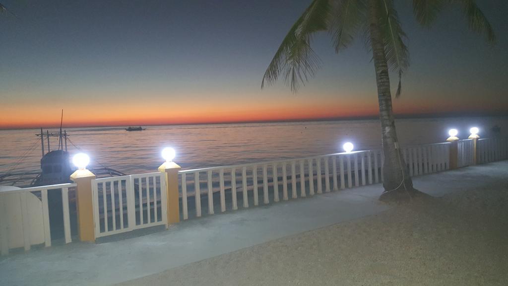 Lanas Beach Resort Romblon Island Ruang foto