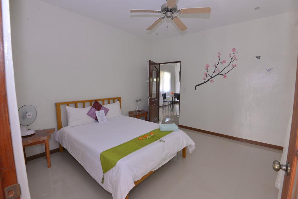 Lanas Beach Resort Romblon Island Ruang foto