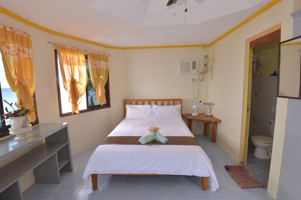 Lanas Beach Resort Romblon Island Ruang foto