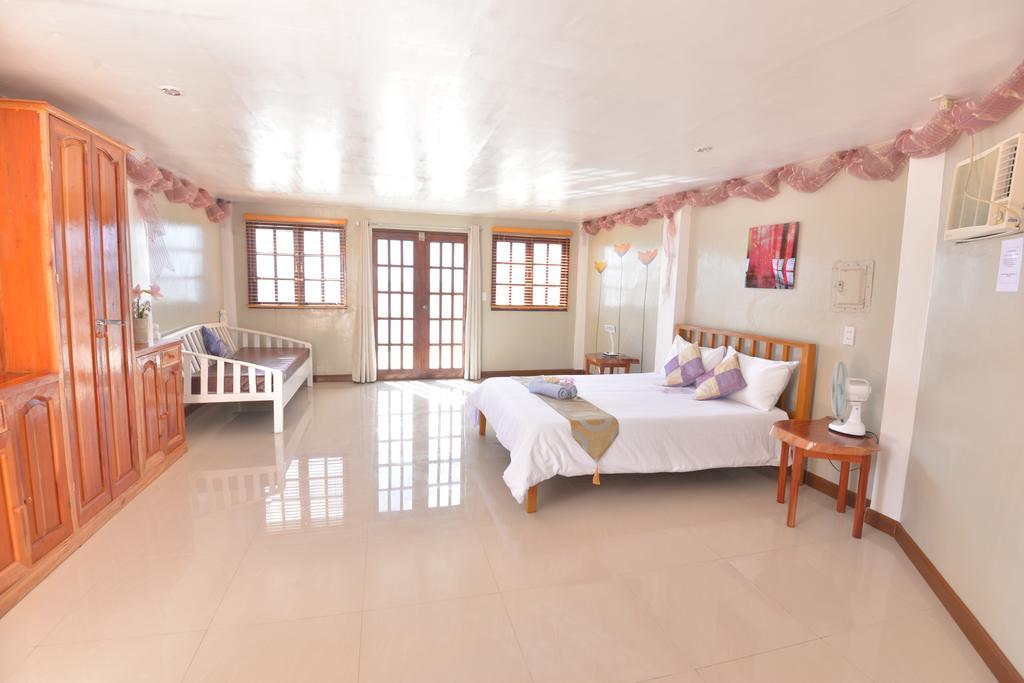 Lanas Beach Resort Romblon Island Ruang foto