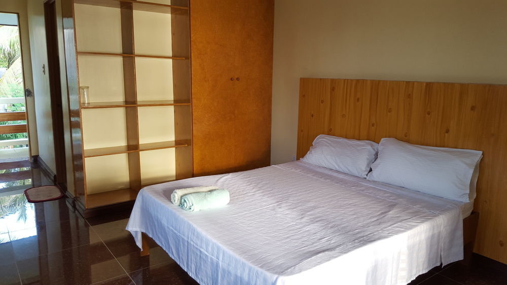 Lanas Beach Resort Romblon Island Bagian luar foto
